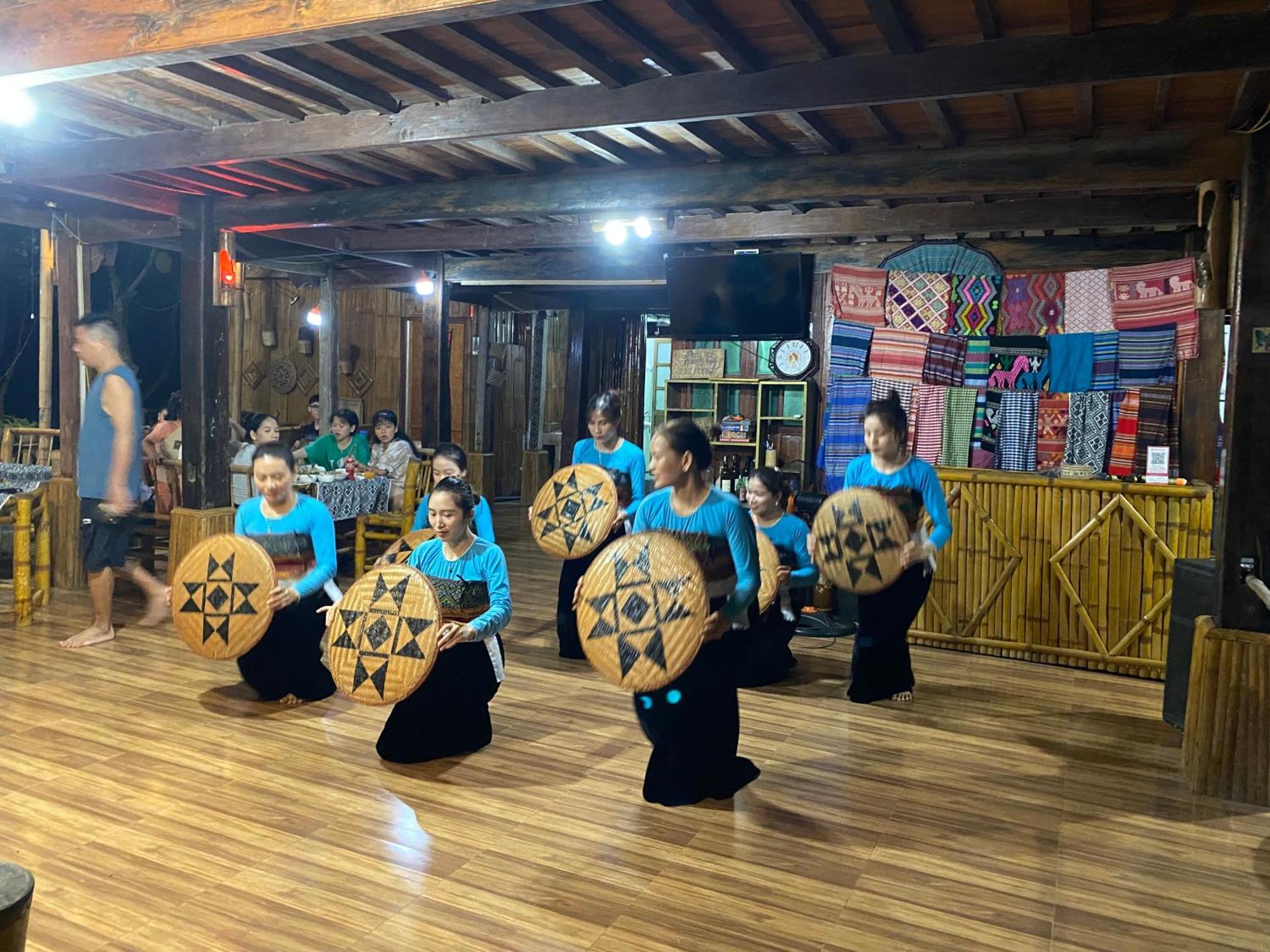 Truong Huy Homestay Mai Chau Εξωτερικό φωτογραφία